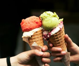 Más de un siglo de crujido: Historia y evolución del cucurucho de helado artesanal